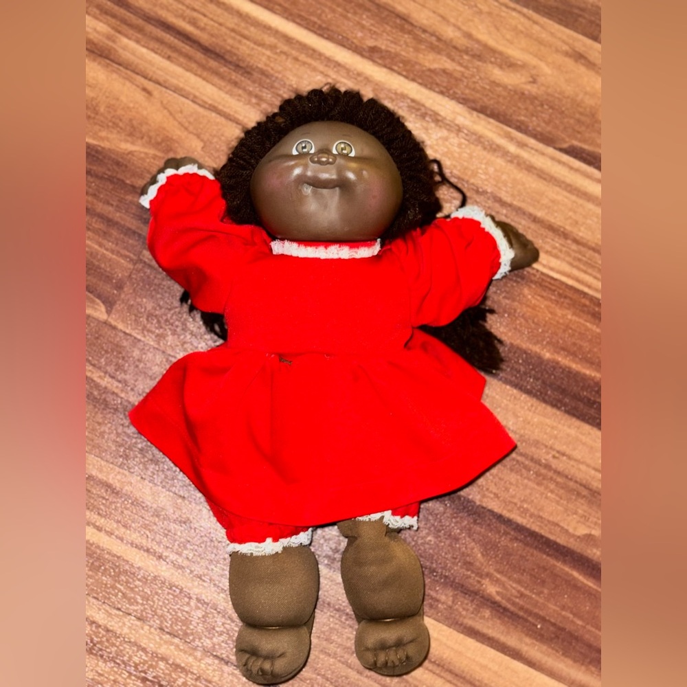 Vintage 1984 cabbage  Doll with Curly Hair